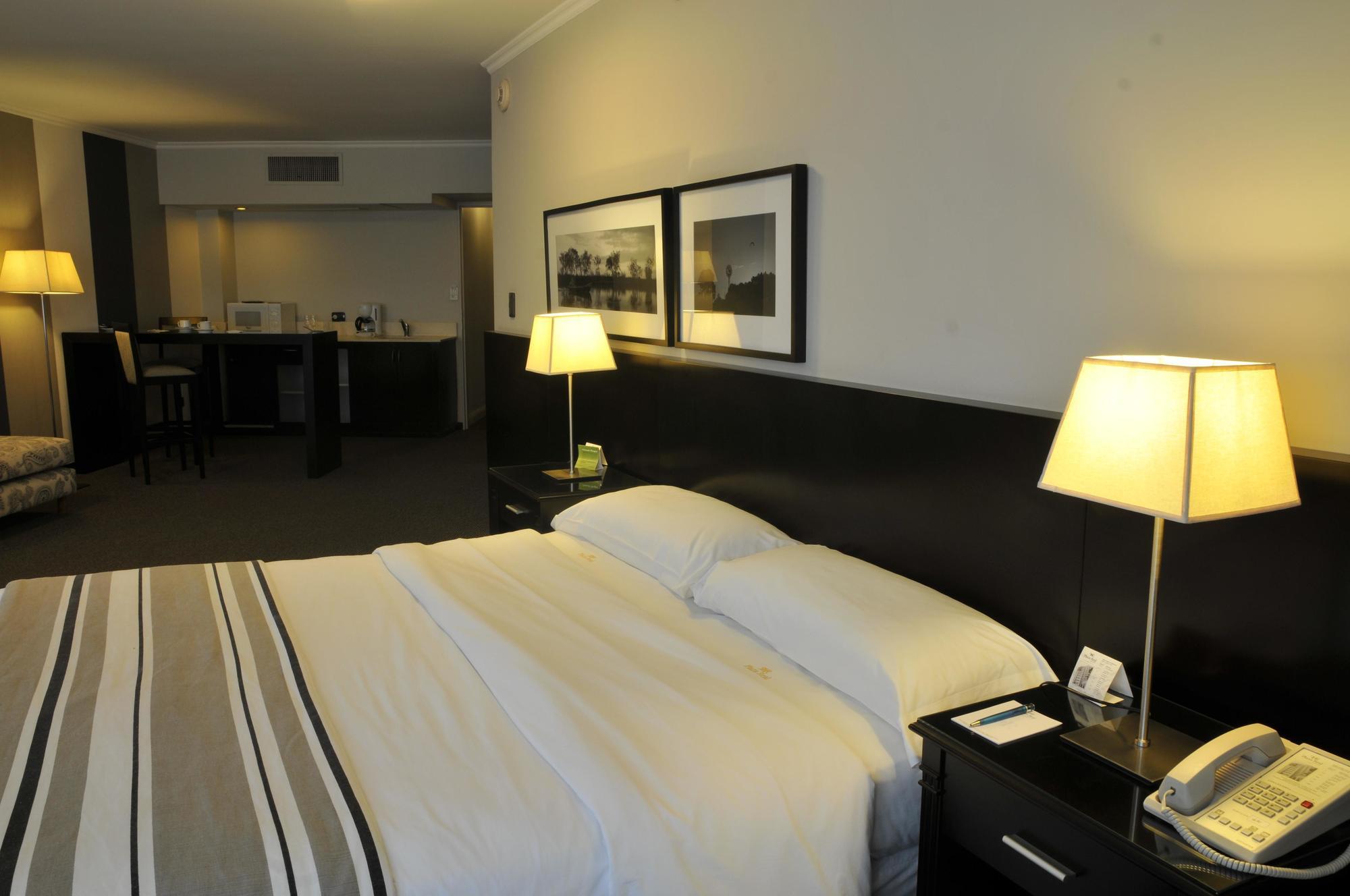 Plaza Real Suites Hotel Rosario Exteriör bild